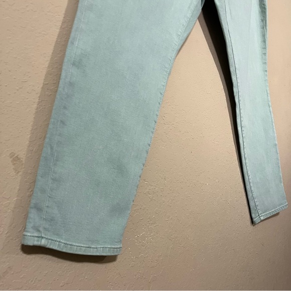 Universal Thread Light Green Wash Mid Rise Skinny Jeans Size 18 - Picture 4 of 6